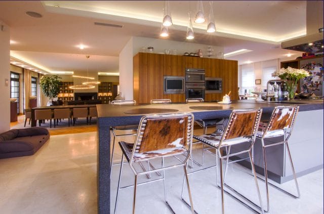 Dom  pokojowe na Sprzedaż