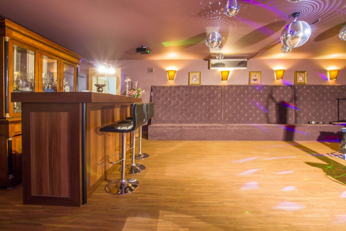 Dom  pokojowe na Sprzedaż