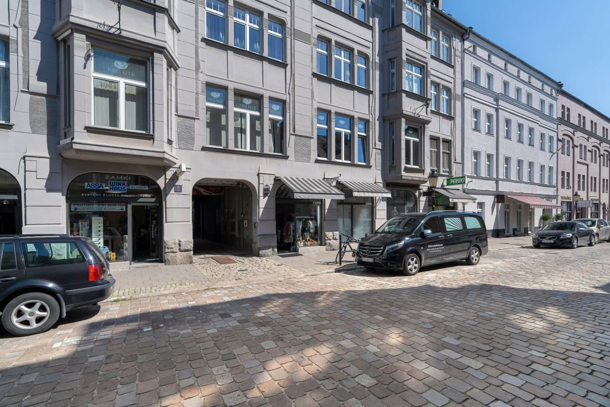 Lokal użytkowy  pokojowe na Sprzedaż