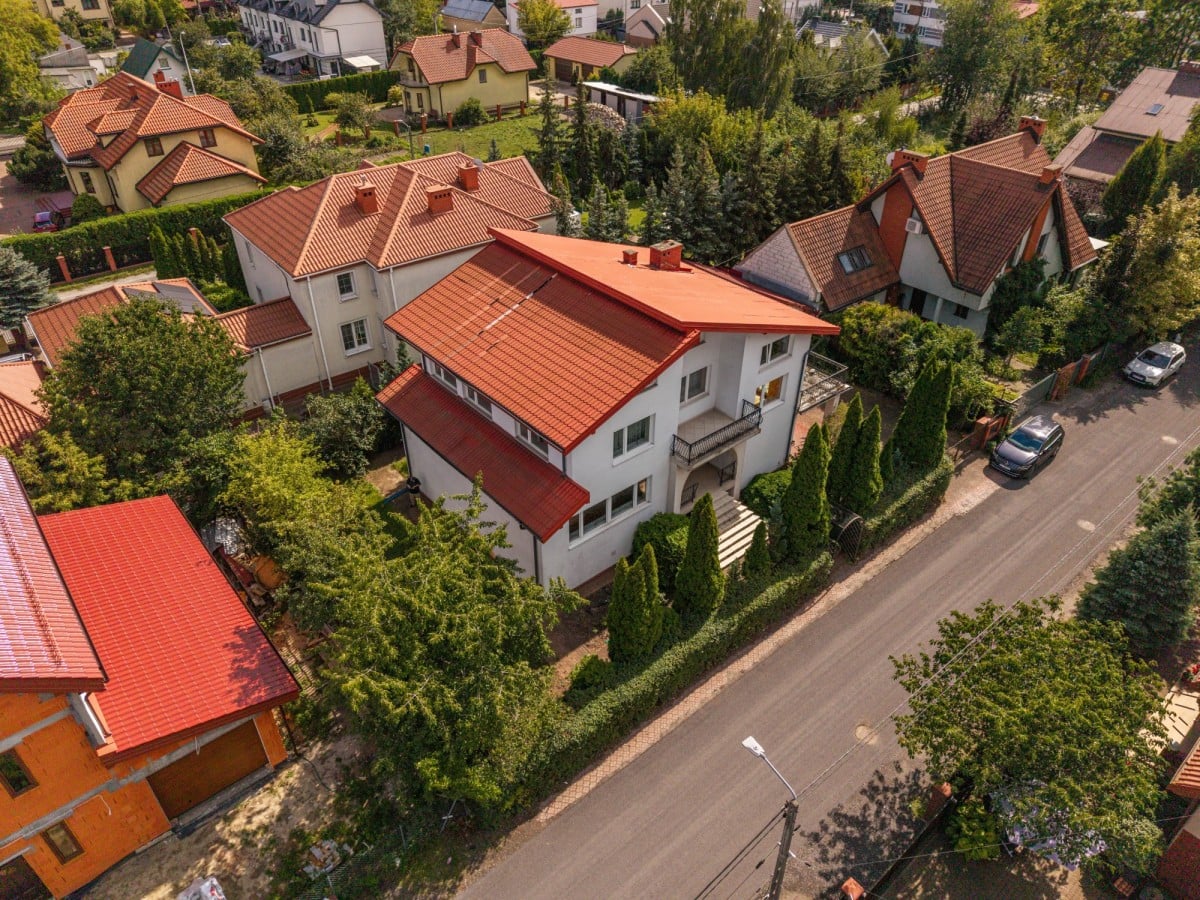 Dom 10 pokojowe na Sprzedaż