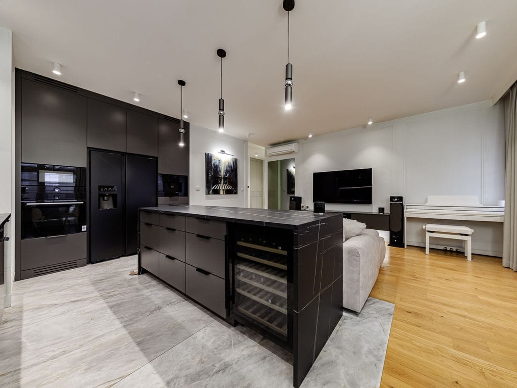 Mieszkanie 4 pokojowe na Sprzedaż