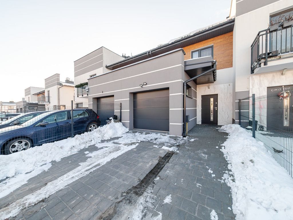 Dom 4 pokojowe na Sprzedaż