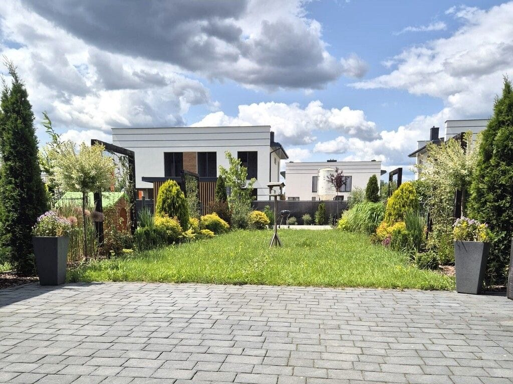 Dom 4 pokojowe na Sprzedaż