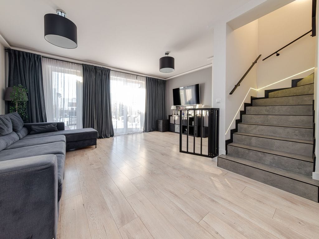 Dom 4 pokojowe na Sprzedaż