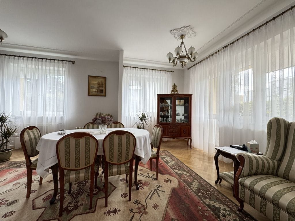 Dom 5 pokojowe na Sprzedaż