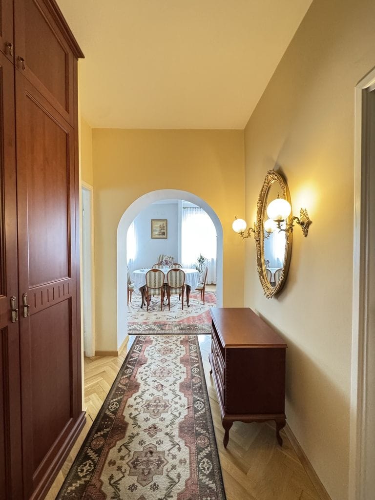 Dom 5 pokojowe na Sprzedaż