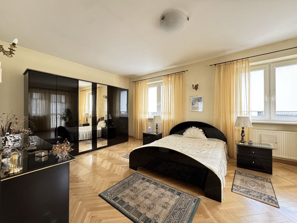 Dom 5 pokojowe na Sprzedaż