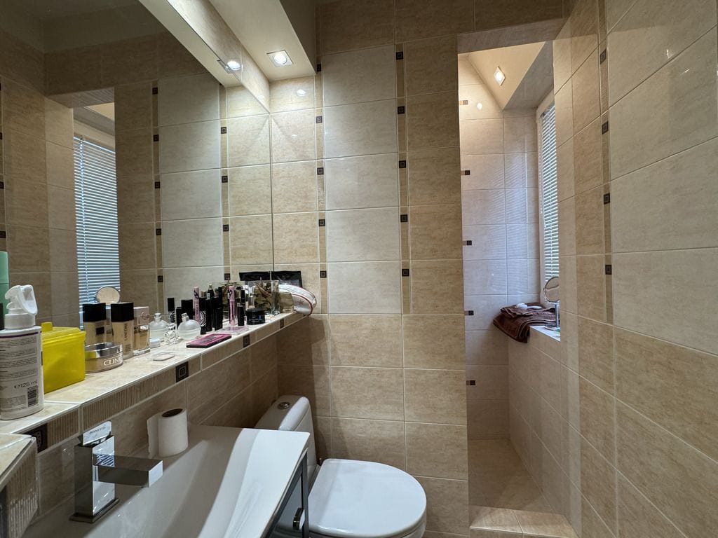 Dom 5 pokojowe na Sprzedaż