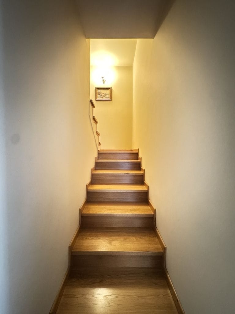 Dom 5 pokojowe na Sprzedaż