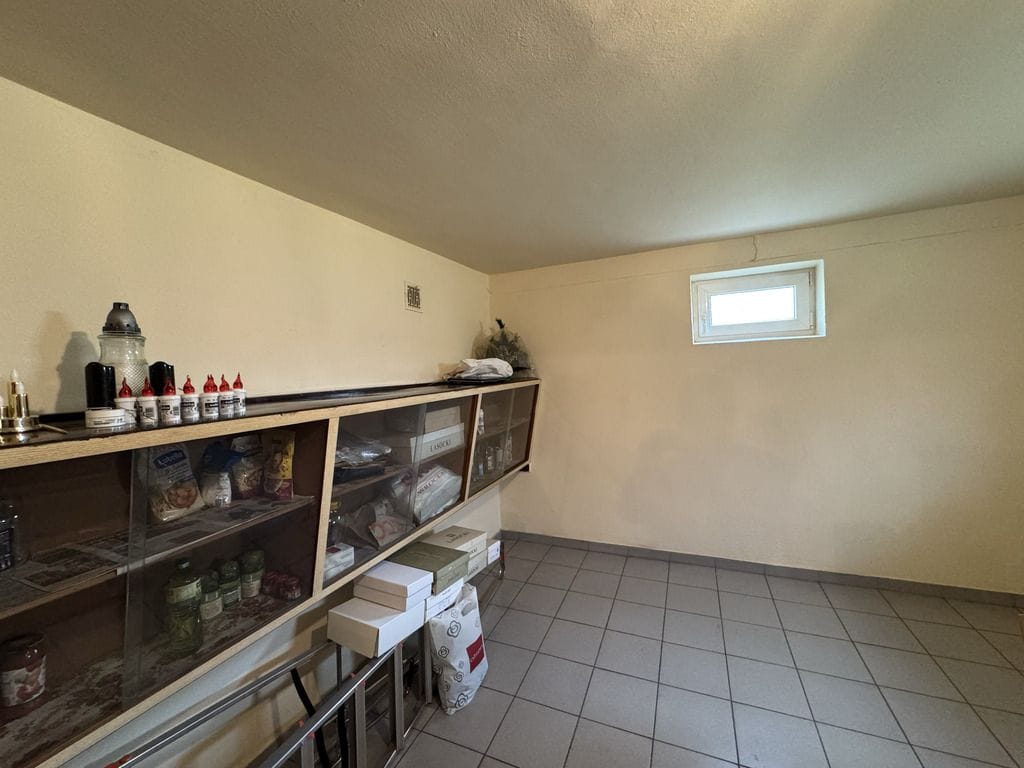 Dom 5 pokojowe na Sprzedaż