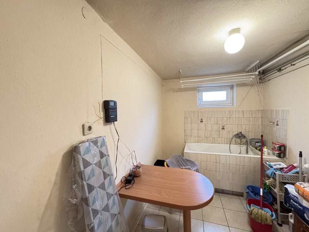 Dom 5 pokojowe na Sprzedaż