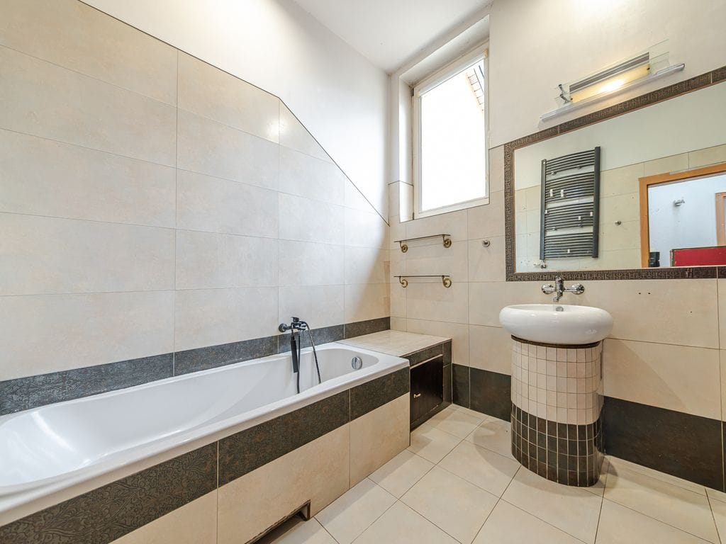 Mieszkanie 4 pokojowe na Sprzedaż