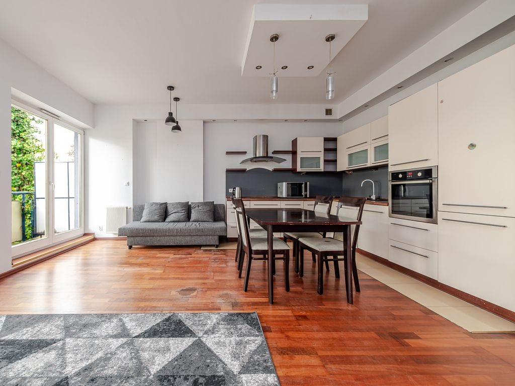 Mieszkanie 4 pokojowe na Sprzedaż