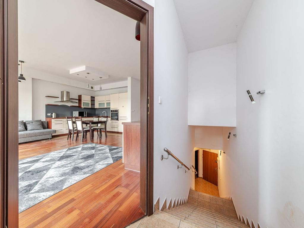 Mieszkanie 4 pokojowe na Sprzedaż