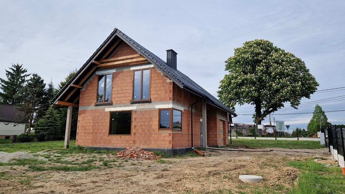 Dom 5 pokojowe na Sprzedaż