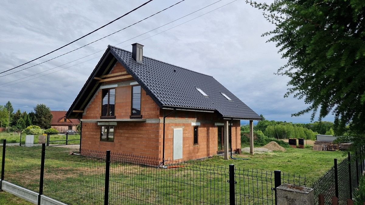 Dom 5 pokojowe na Sprzedaż