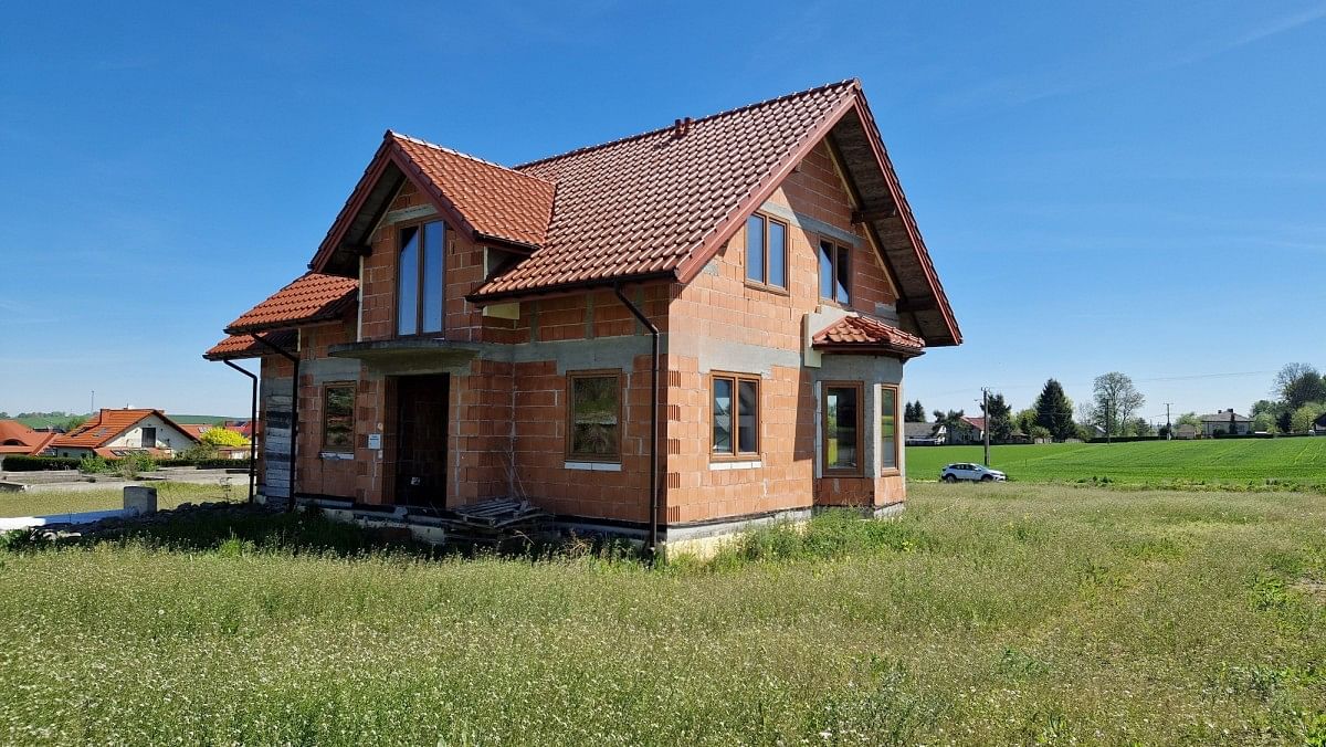 Dom 6 pokojowe na Sprzedaż