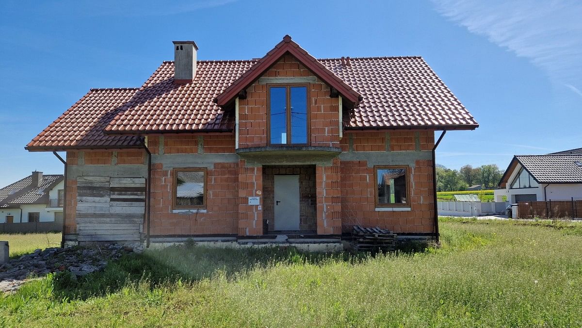Dom 6 pokojowe na Sprzedaż
