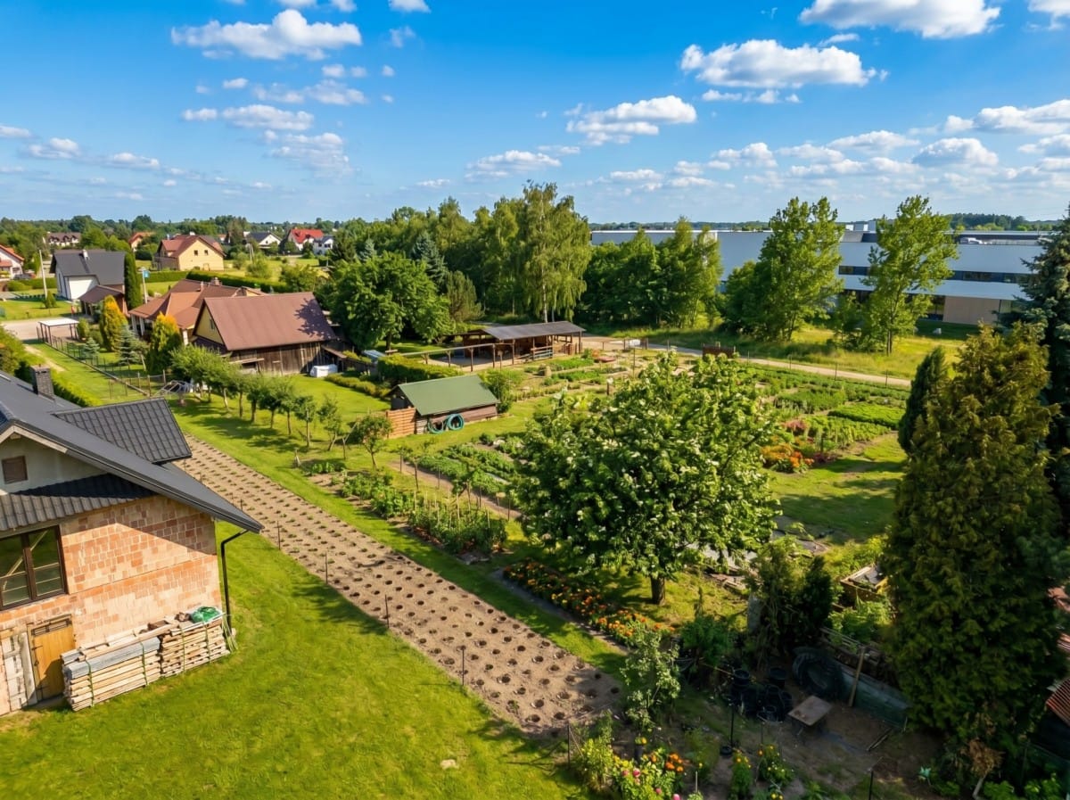 Działka  pokojowe na Sprzedaż