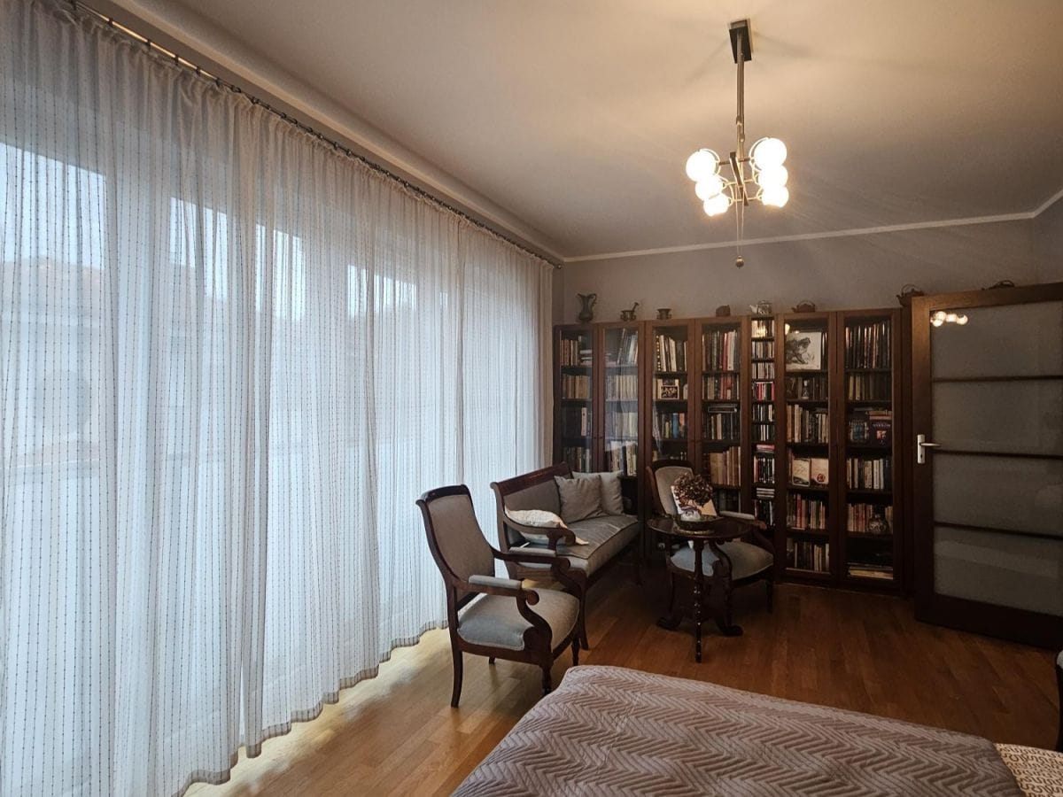 Mieszkanie 5 pokojowe na Sprzedaż