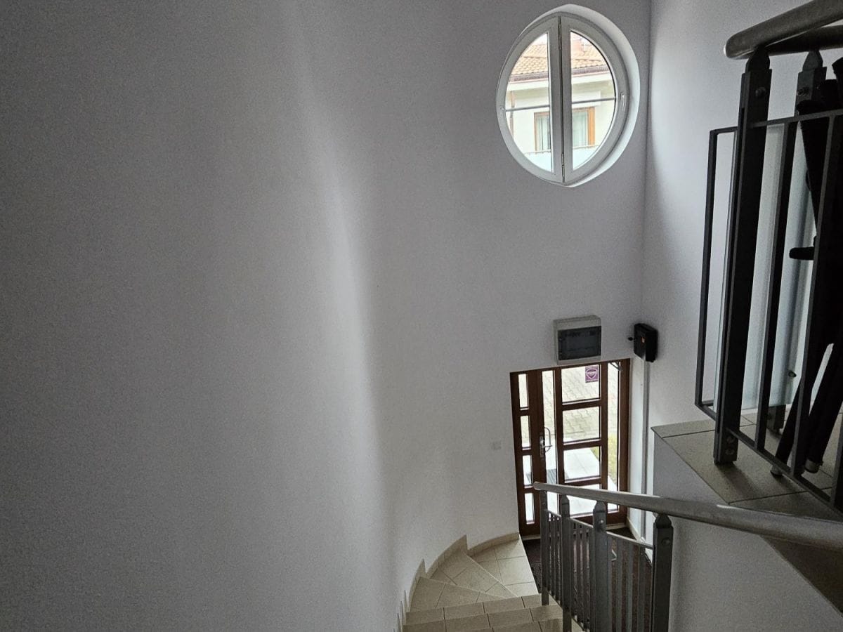 Mieszkanie 5 pokojowe na Sprzedaż