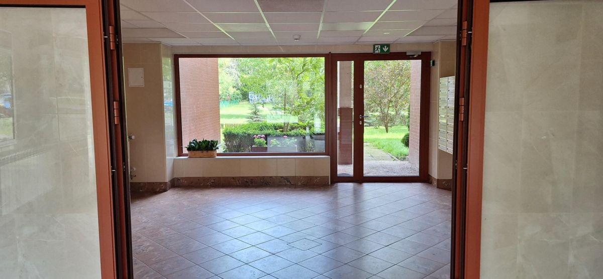 Mieszkanie 4 pokojowe na Sprzedaż