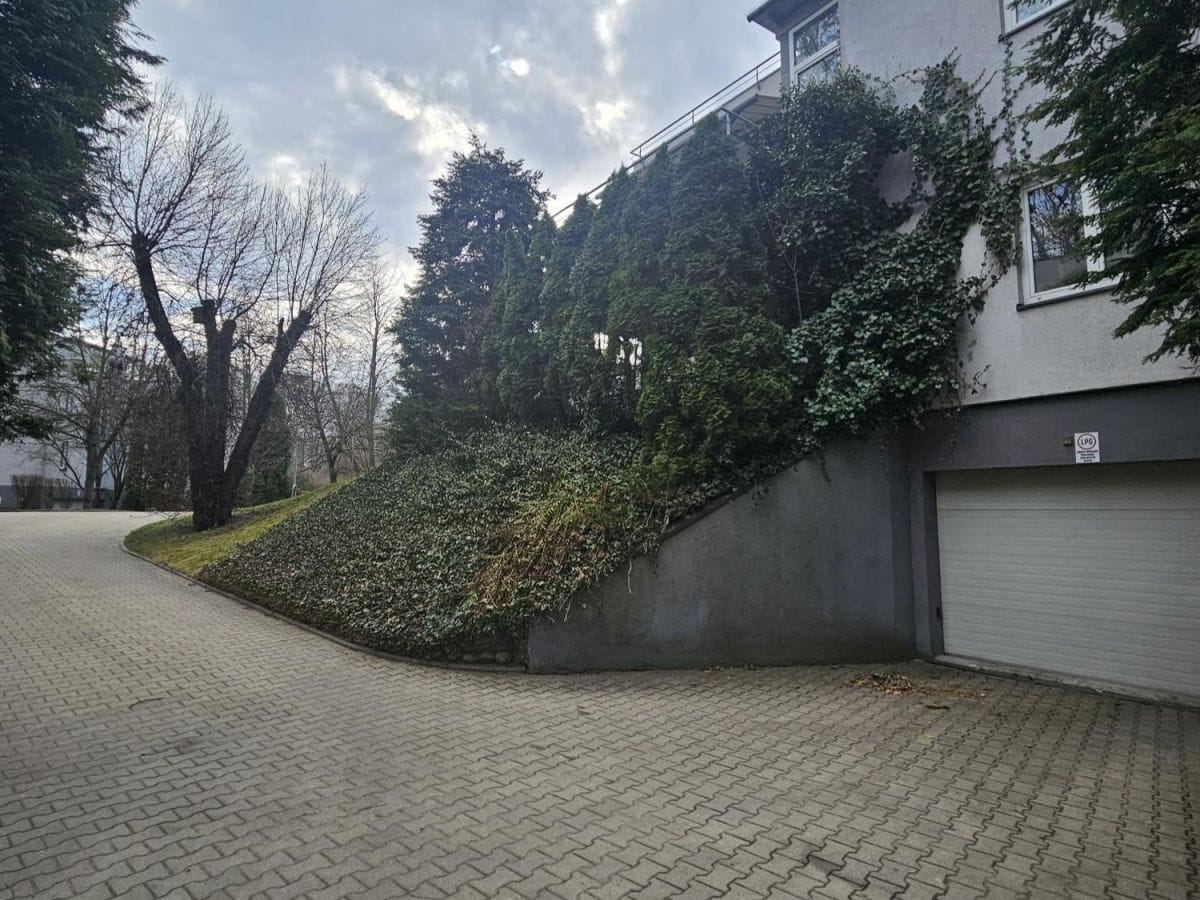 Mieszkanie 4 pokojowe na Sprzedaż