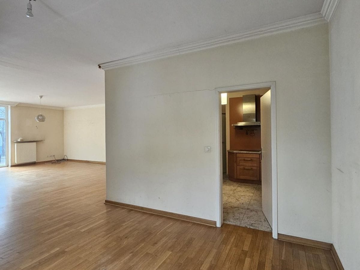 Mieszkanie 4 pokojowe na Sprzedaż