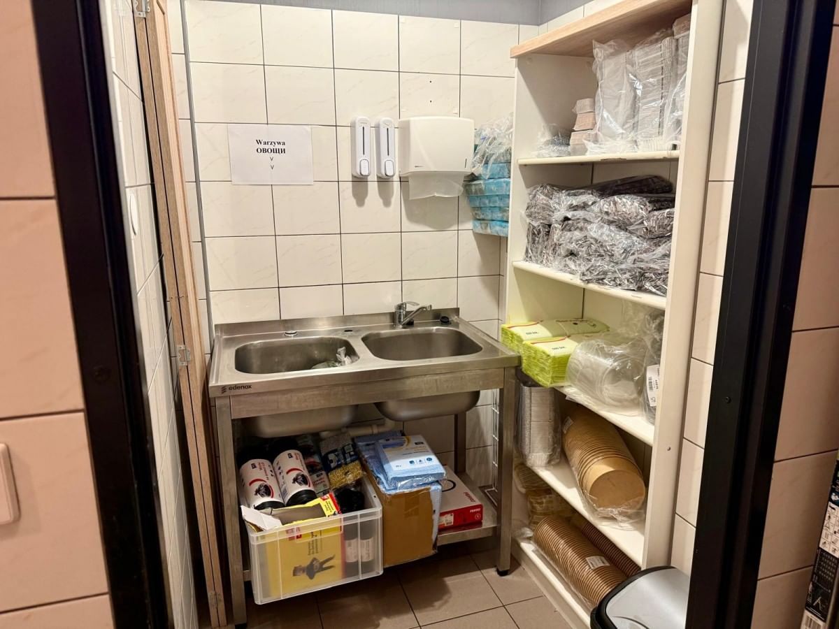 Lokal użytkowy  pokojowe na Sprzedaż