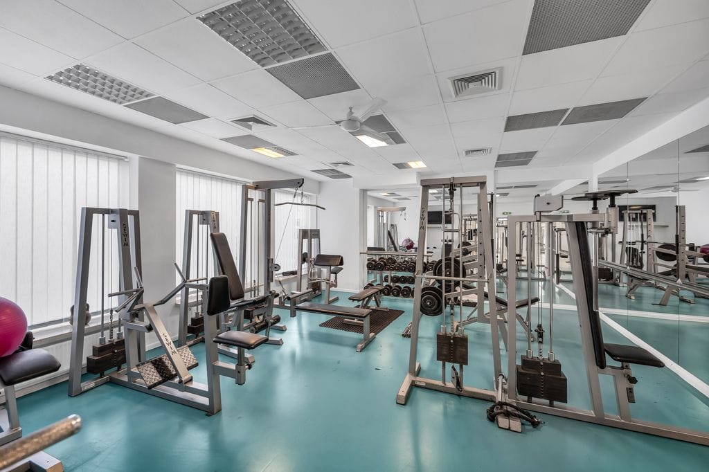 Mieszkanie 4 pokojowe na Sprzedaż