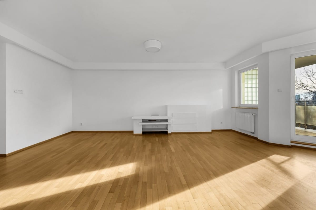 Mieszkanie 4 pokojowe na Sprzedaż