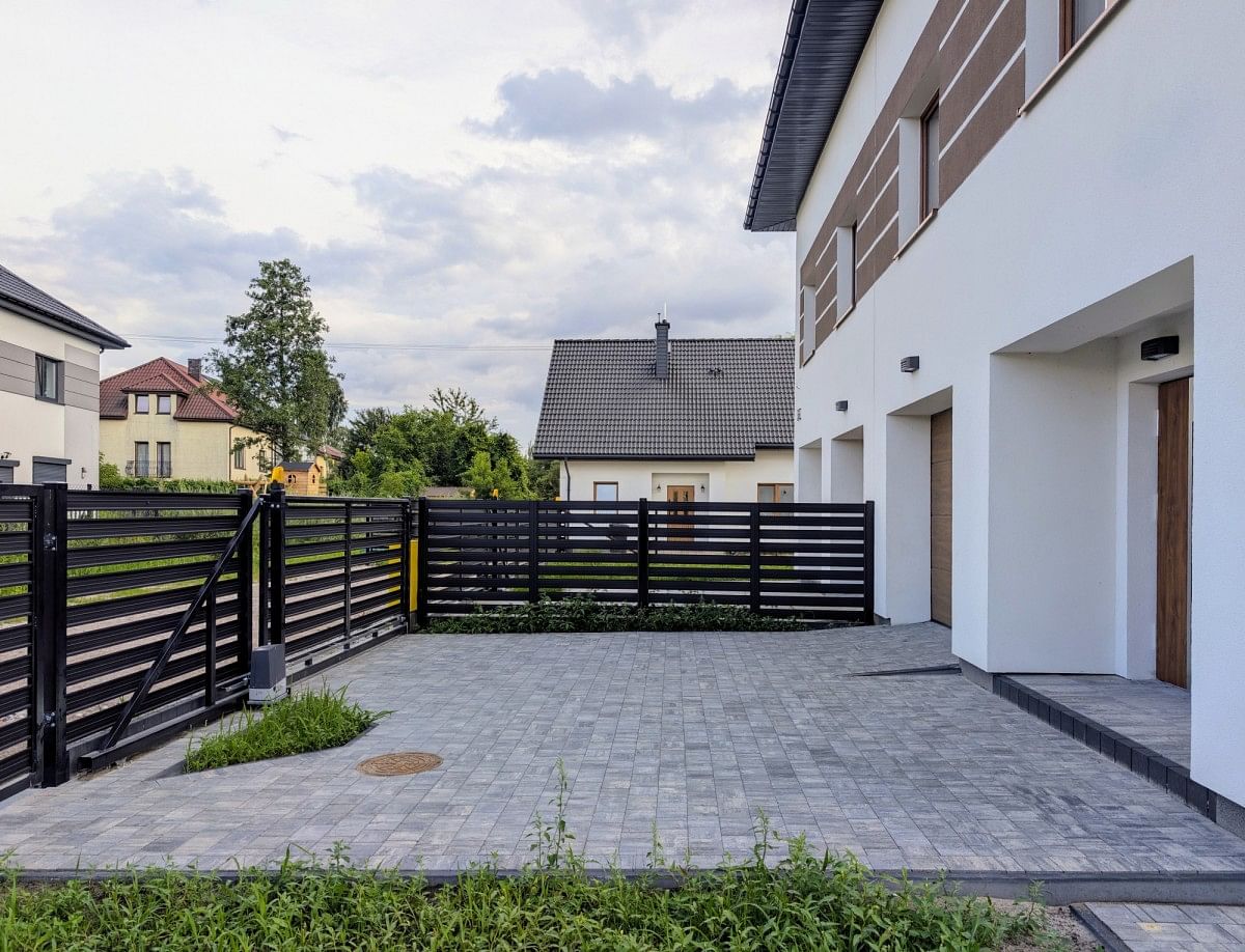 Dom 5 pokojowe na Sprzedaż