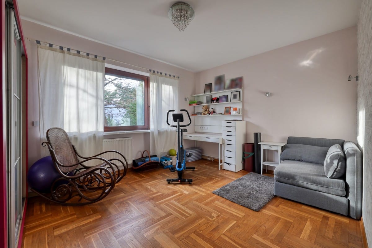 Dom 6 pokojowe na Sprzedaż