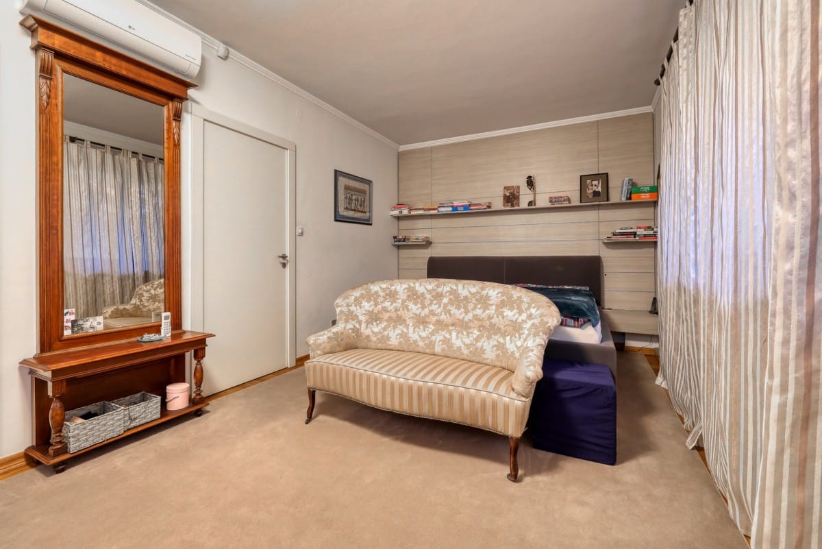 Dom 6 pokojowe na Sprzedaż