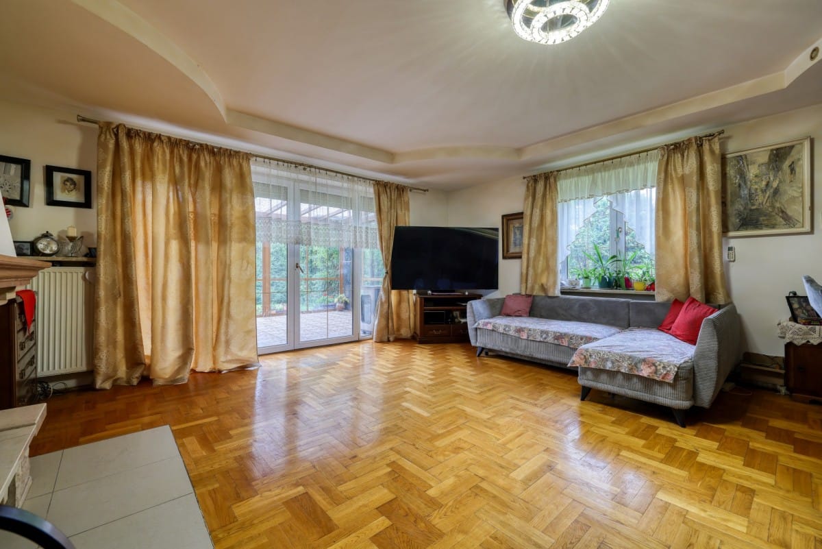 Dom 5 pokojowe na Sprzedaż