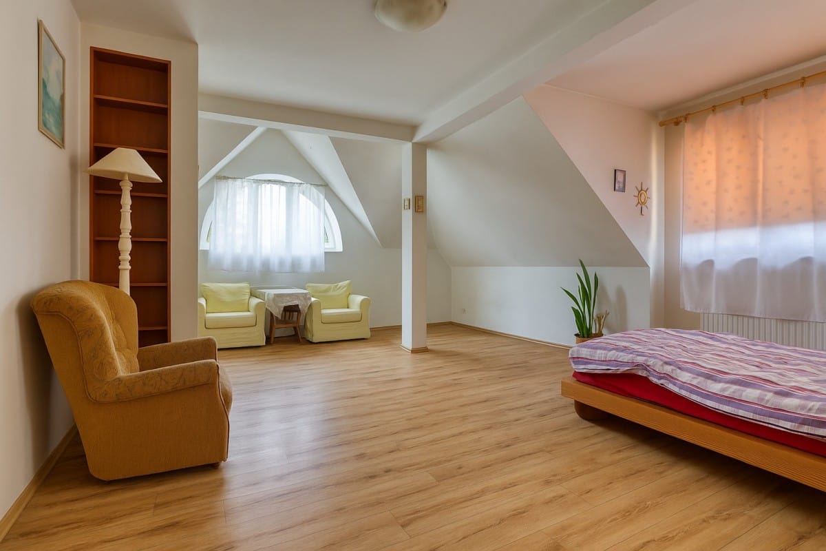 Dom 5 pokojowe na Sprzedaż