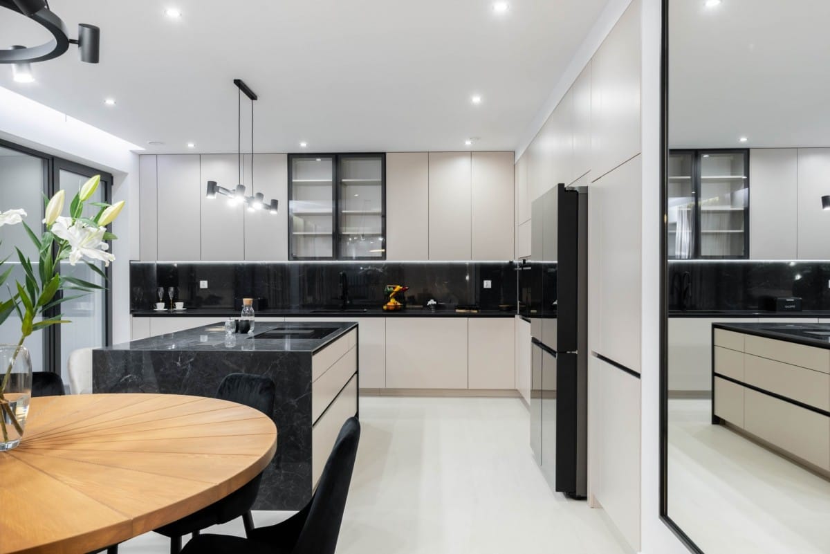 Dom 6 pokojowe na Sprzedaż