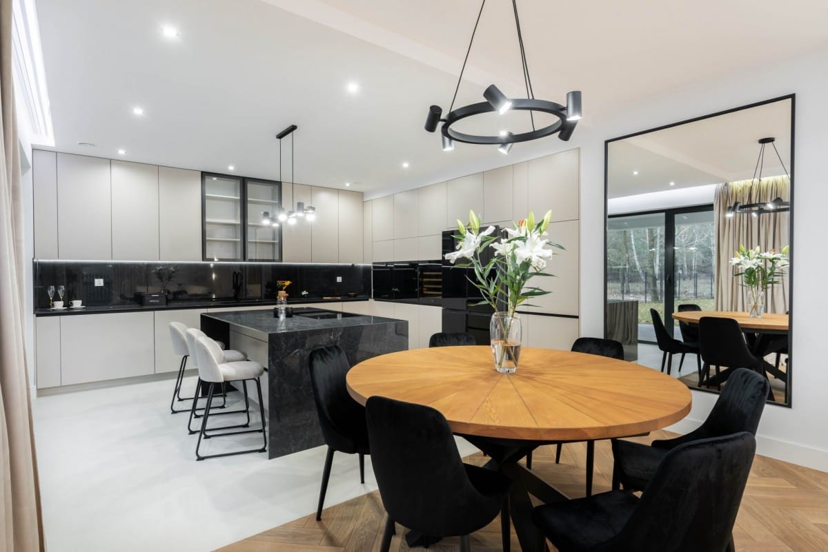 Dom 6 pokojowe na Sprzedaż