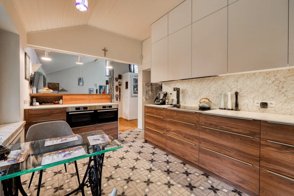 Dom 6 pokojowe na Sprzedaż