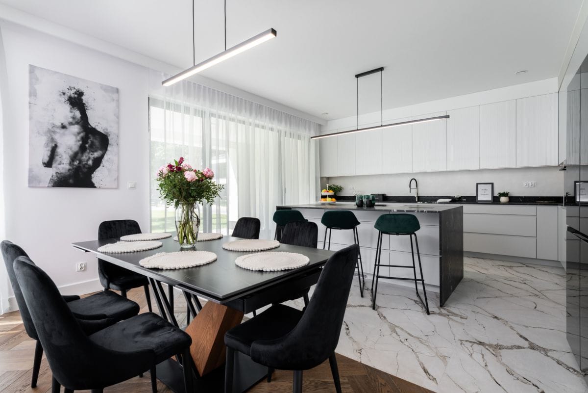 Dom 6 pokojowe na Sprzedaż