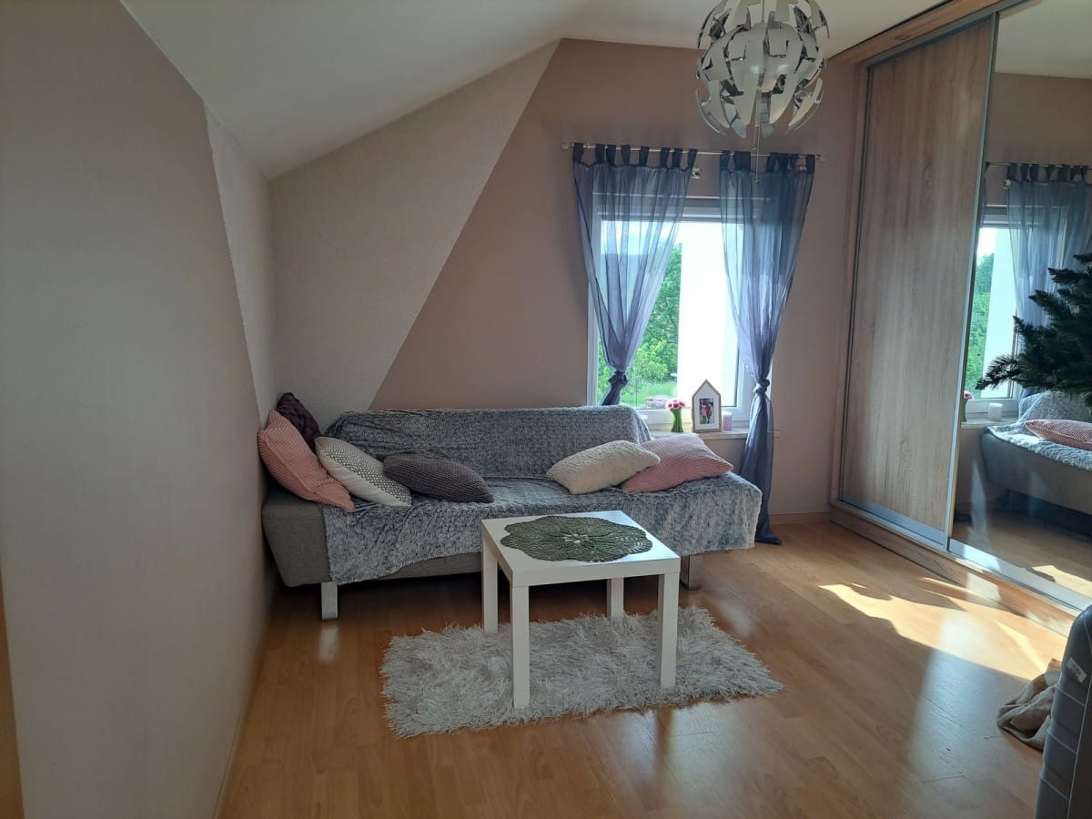 Dom 6 pokojowe na Sprzedaż