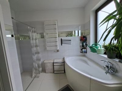 Dom 4 pokojowe na Sprzedaż