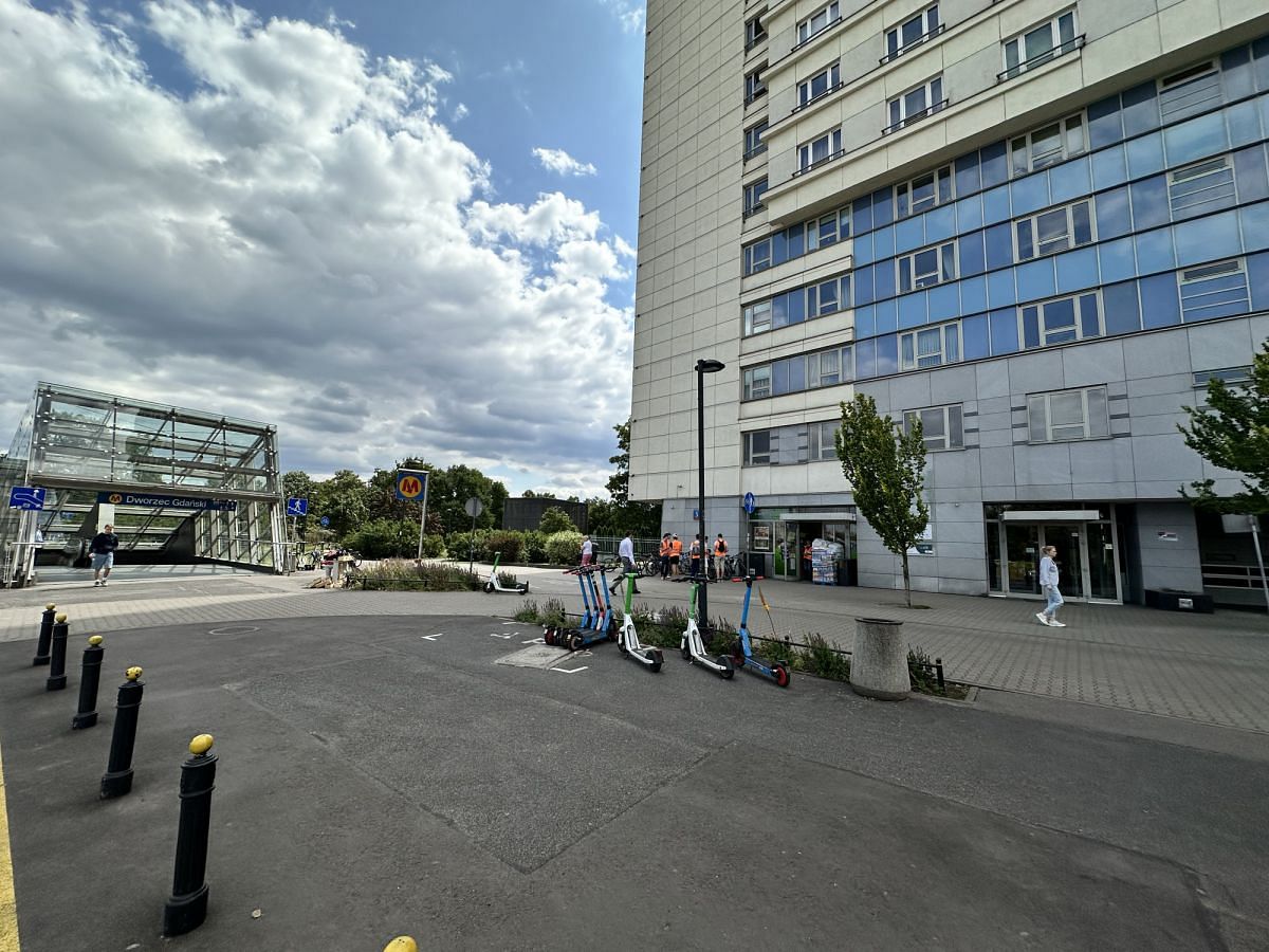Mieszkanie 4 pokojowe na Sprzedaż