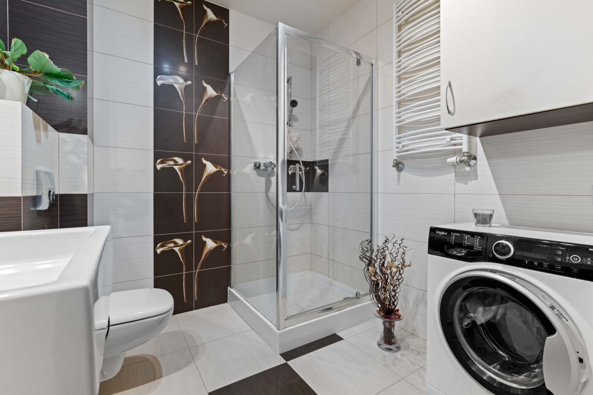 Mieszkanie 5 pokojowe na Sprzedaż