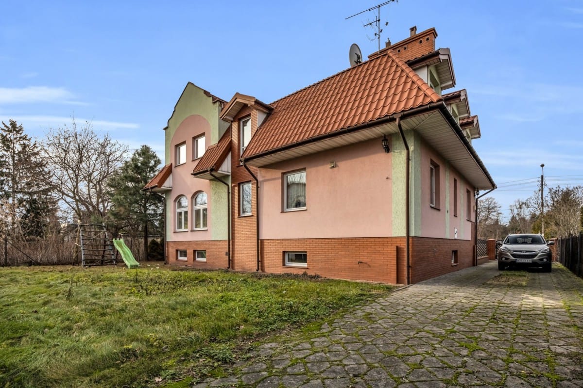 Lokal użytkowy  pokojowe na Sprzedaż