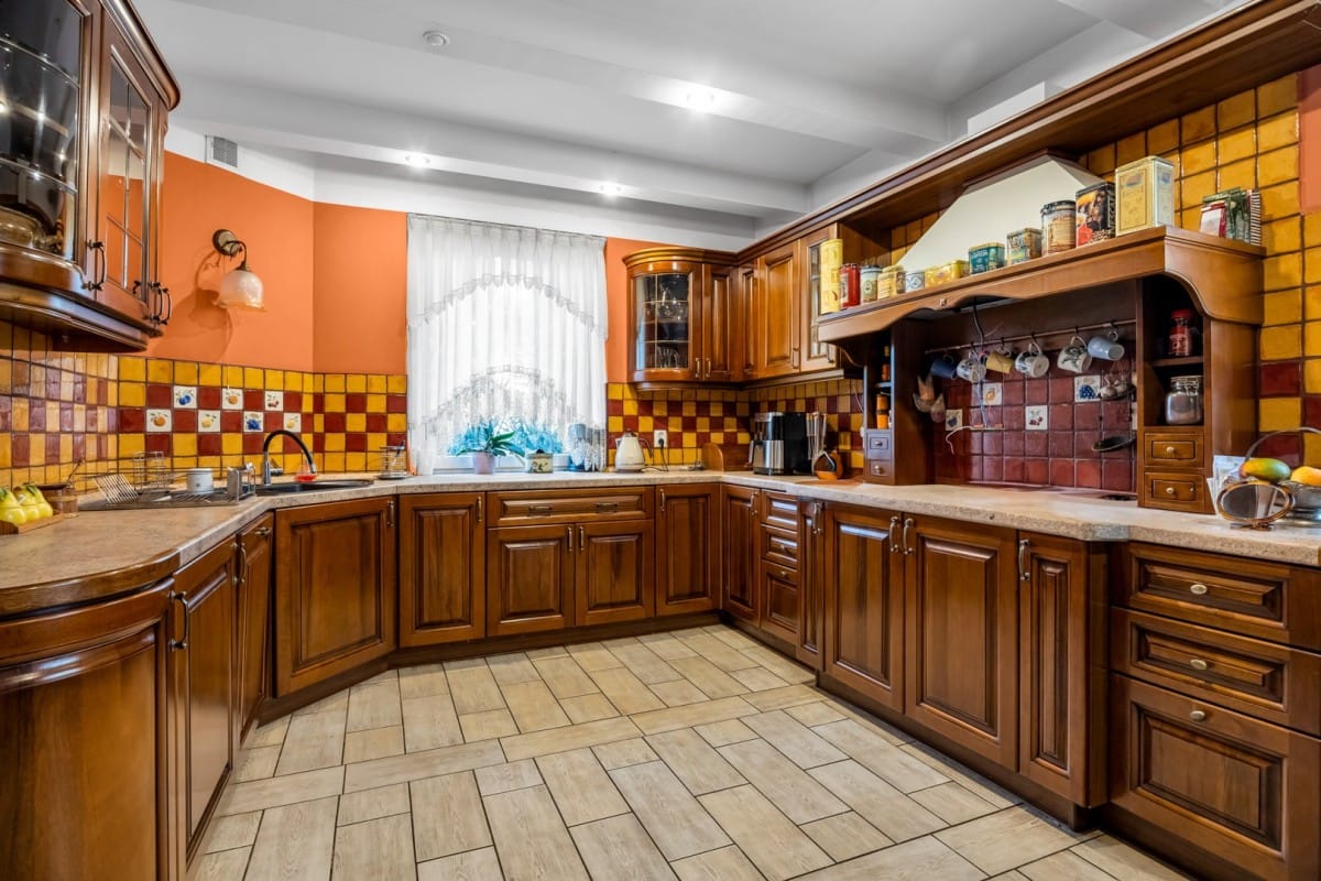 Lokal użytkowy  pokojowe na Sprzedaż