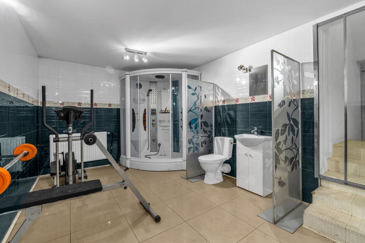 Dom 6 pokojowe na Sprzedaż