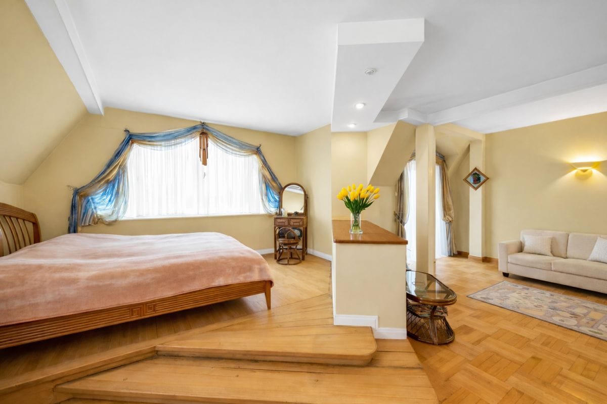 Dom 6 pokojowe na Sprzedaż