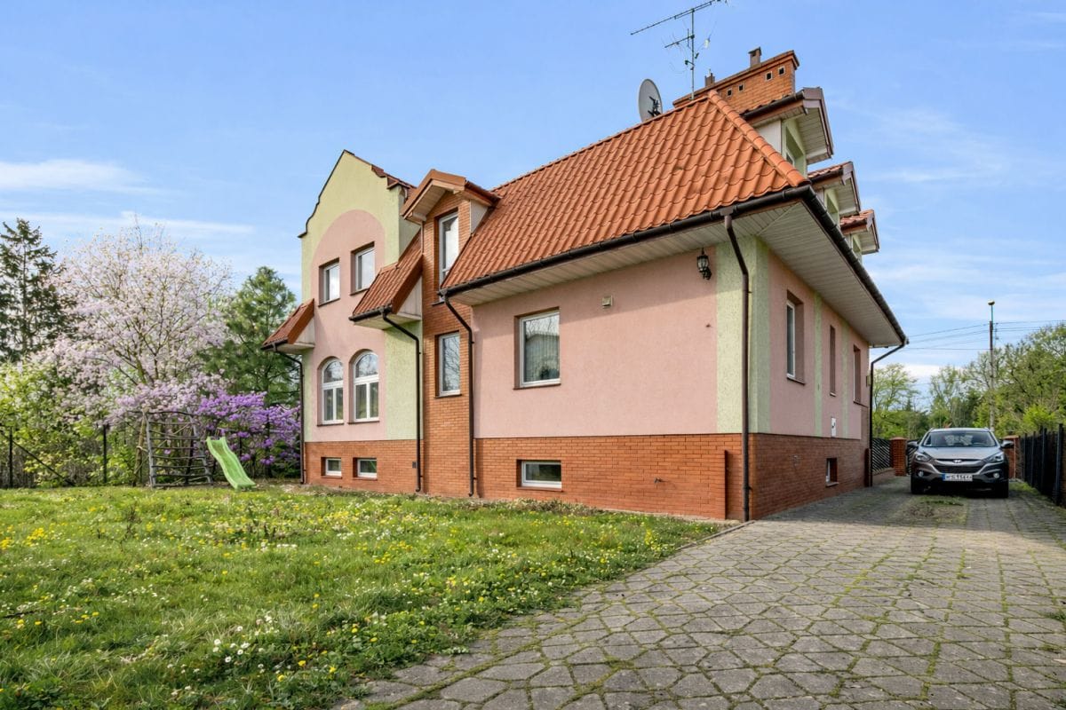 Dom 6 pokojowe na Sprzedaż