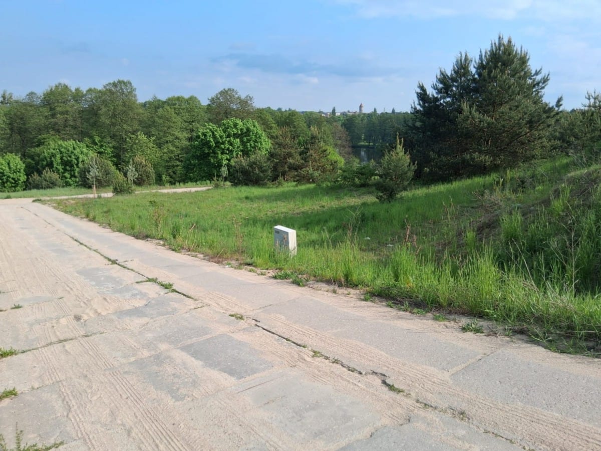 Działka  pokojowe na Sprzedaż